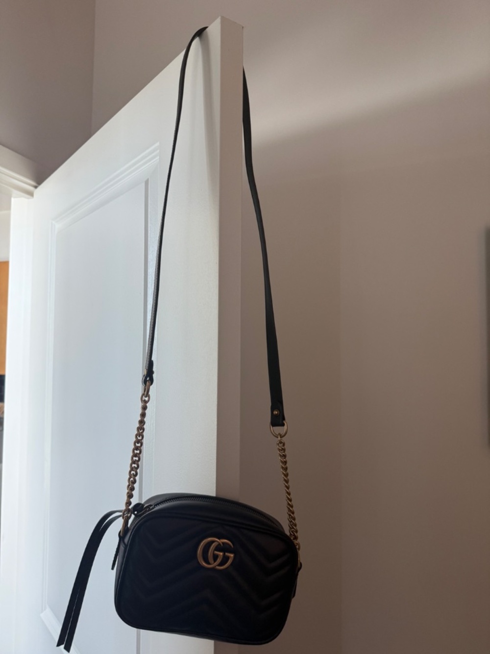 Gucci Marmont Mini Camera Bag - Picture 4 of 7